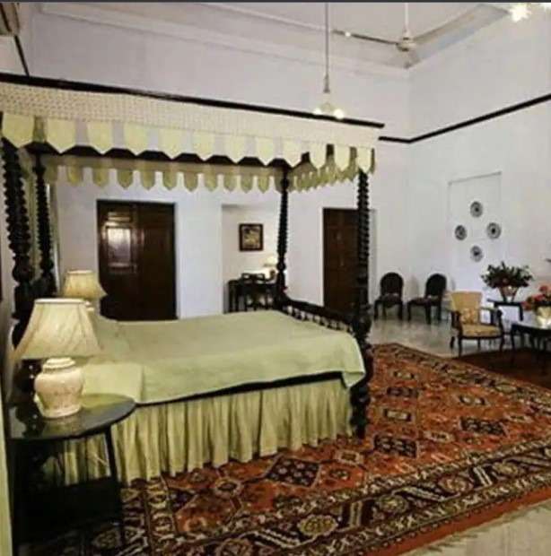 pataudi-palace-bedroom