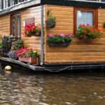 5 floating homes around the world