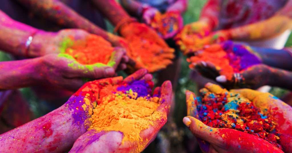 Colourful Holi Decoration Ideas
