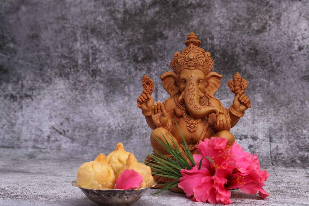 Posture of Ganesh idol for home