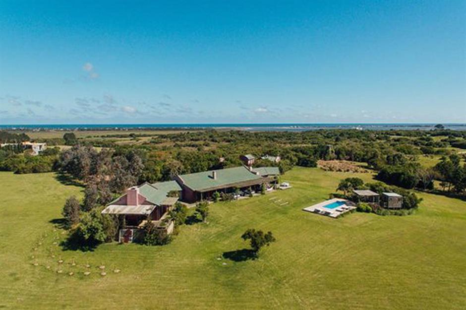 shakira-farm-house-aerial-view