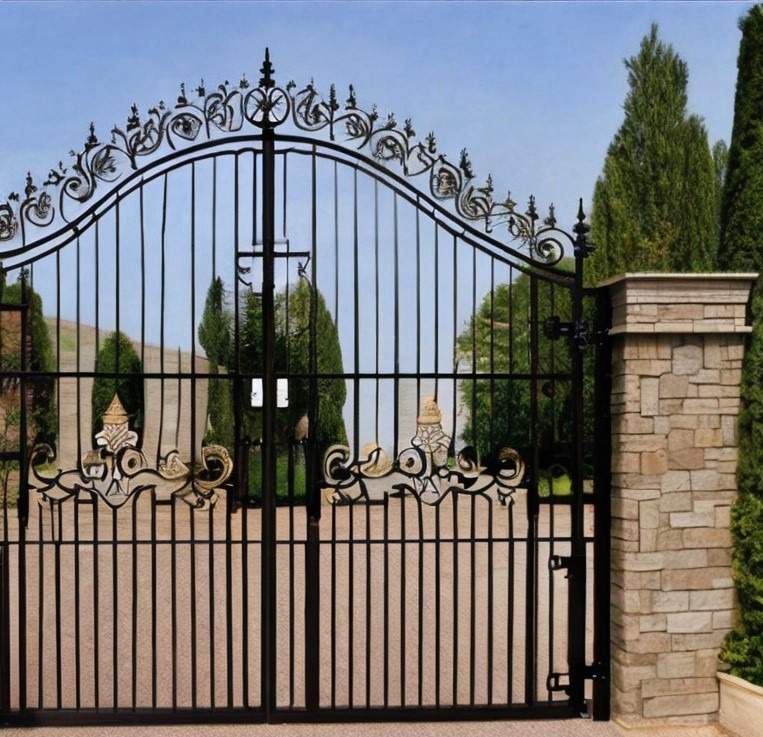 Crowned Head Double Door Iron Gate Design