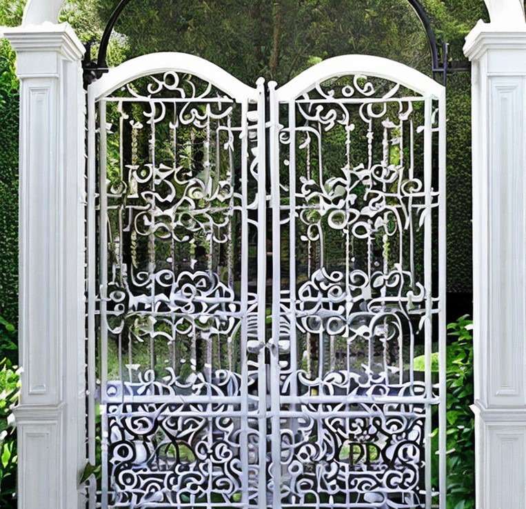 Ornamental Lattice Iron Gate Design