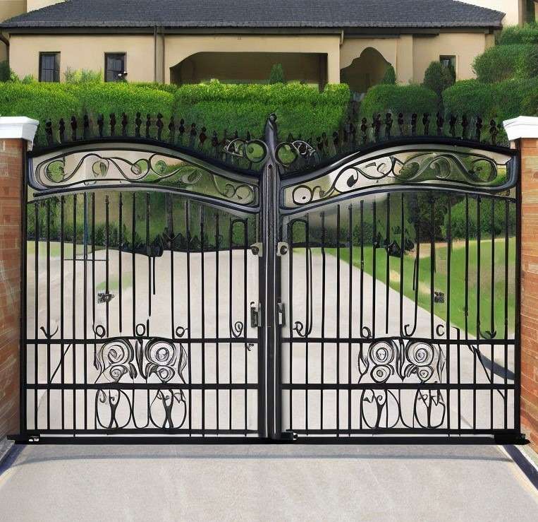 Pointed Iron Gate Door Design
