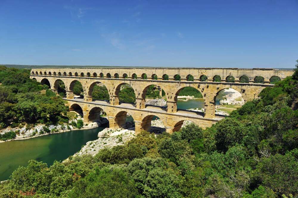 ancient roman aqueduct france river beneath