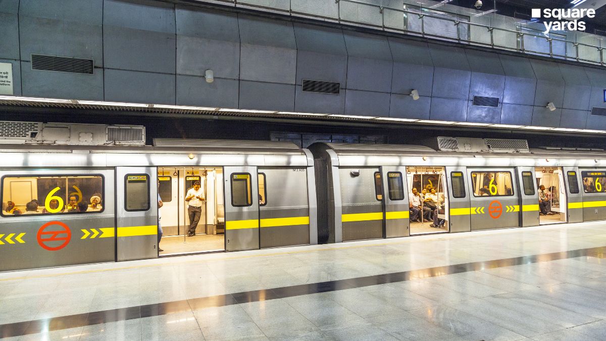 mukherjee nagar metro station